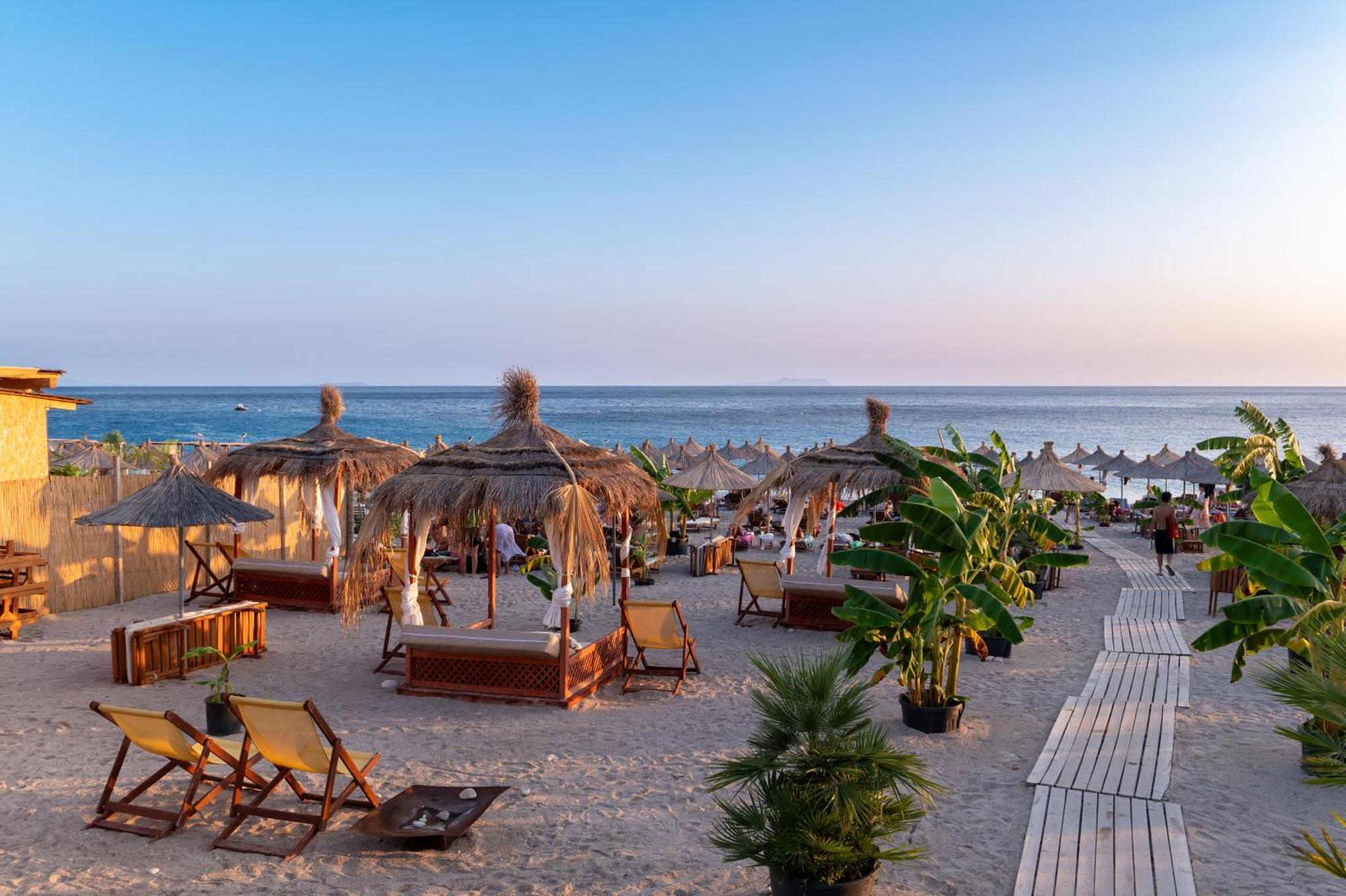 Domi Beach Valley Dhërmi エクステリア 写真